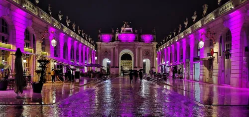 Octobre rose: la rue Héré à Nancy change de couleur pour l'occasion