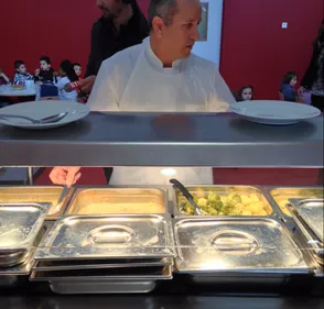 STRASBOURG | Les cantines passent progressivement à l'inox