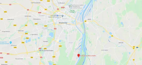 STRASBOURG | Un incendie ravage des déchets dans le sud de la ville...