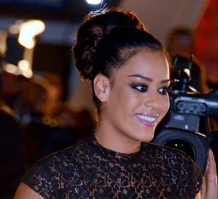 LA SOEUR D’UNE STAR FRANÇAISE SE LANCE DANS LA MUSIQUE