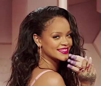COMMENT RIHANNA A CÉLÉBRÉ LA FIN DU MANDAT DE DONALD TRUMP ?