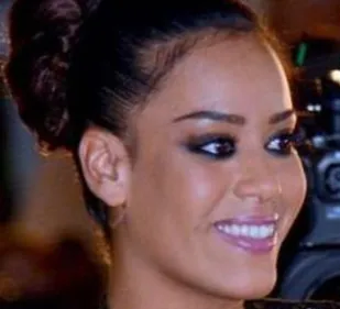 AMEL BENT RÉVÈLE SON HABITUDE SPÉCIALE AVANT DE S’ENDORMIR