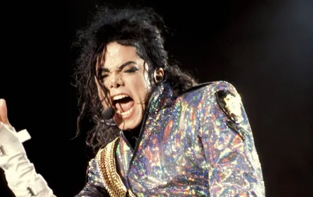 Orléans : des fans de Michael Jackson attaquent les auteurs d’un...