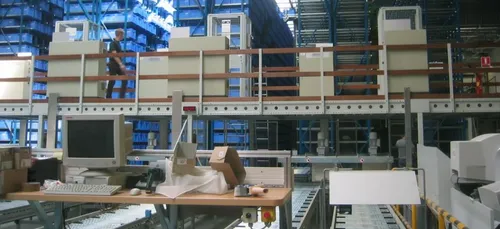 Loiret : 4 employés d’Amazon volaient des téléphones portables