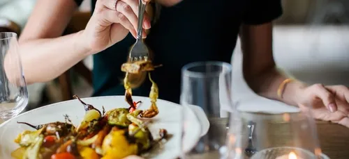 Job de rêve : payé pour déguster des spécialités culinaires dans le...