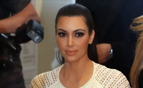 Kim Kardashian : sa technique très inconfortable pour avoir une...