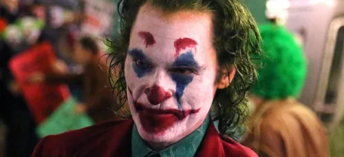 Joaquin Phoenix complètement flippant dans le second trailer du...