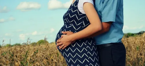 Qu'est-ce que la "babymoon", la tendance voyage des couples ? (photos)
