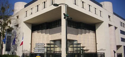 Loiret : une employée du conseil départemental détourne 786.000 euros