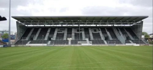 Angers : des ultras condamnés pour avoir caillassé un bus de...