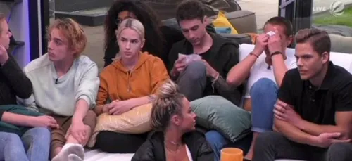 Effondrés, les candidats du "Big Brother" allemand apprennent en...