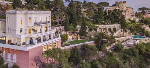Et si vous rachetiez l’ancienne villa française de James Bond ?...