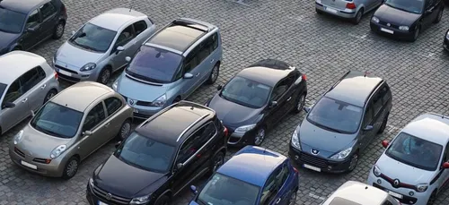 Angers : la ville sommée de trouver des places de parking aux...