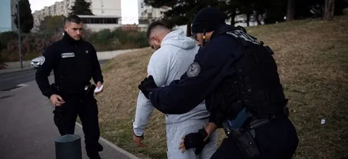 Trafics de drogues : des opérations de police dans les quartiers...