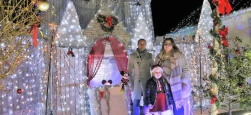 Un père offre un magnifique château comme à Disneyland pour sa...