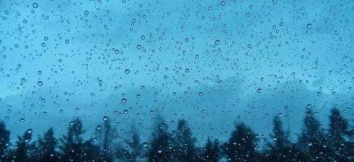 Météo du week-end : beaucoup de pluie, de la neige et du vent