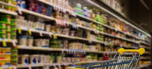 Une caissière facture les courses de sa soeur à 4 euros au lieu de…...