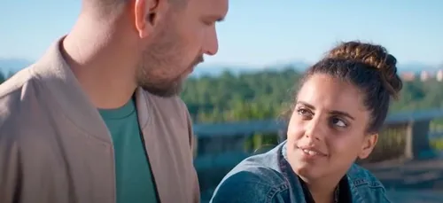 L’humoriste Inès Reg bientôt héroïne d’une comédie romantique pour...
