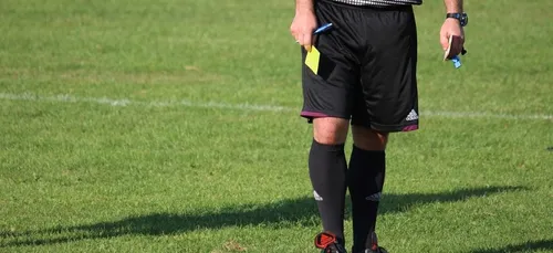 Super League de football : fin du match après le retrait de...