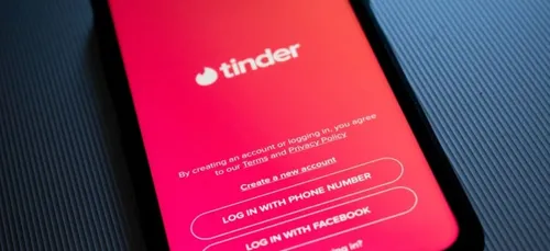 Tinder : vous pouvez désormais trouver du travail grâce à...