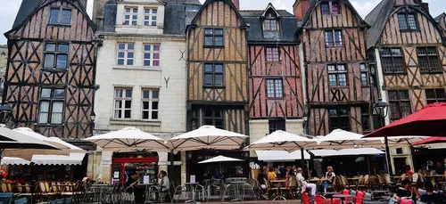 Tours : après un déconfinement festif en centre-ville, la préfète...