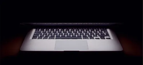 Prénommée Siri, elle interpelle Apple pour avoir un Macbook en...
