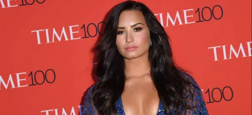 Demi Lovato : sa pool-party sexy et délirante pour le clip ‘’Sorry...