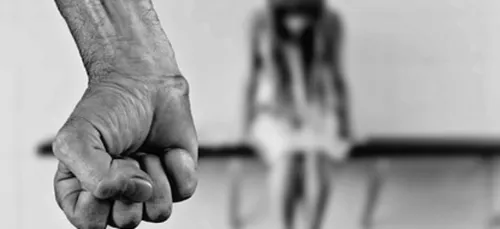 Il tabasse et séquestre une prostituée qu’il avait prise pour un homme