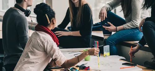 Les femmes travaillent gratuitement depuis 11h44 ce vendredi