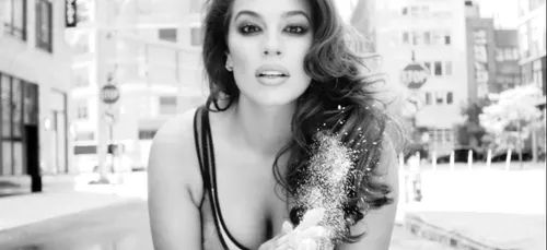 Ashley Graham, Emily Ratajkowski, Kendall Jenner : les vidéos...