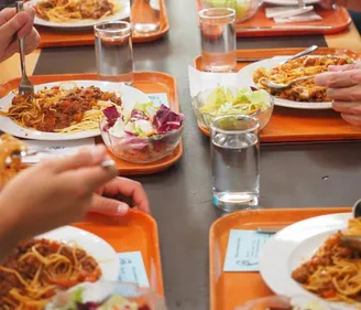 Angoulême : les tarifs des cantines scolaires vont augmenter !