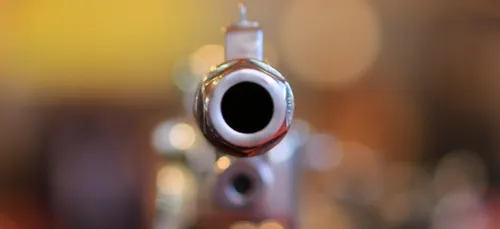 Villemandeur : un homme lui tire dessus avec un fusil de chasse