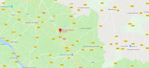 Maine-et-Loire : un poids-lourd termine sa course dans le fossé