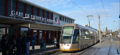 Orléans : Un abri à vélos à la gare des Aubrais en 2019