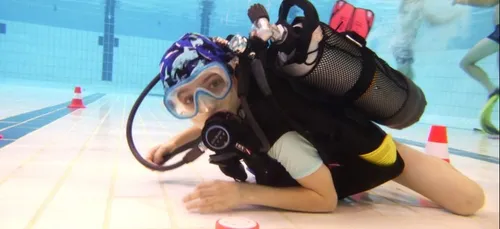 Limoges : des jeunes autistes s’initient à la plongée sous-marine