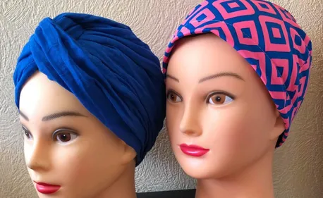 Loiret : une association offre des coiffes aux femmes atteintes du...
