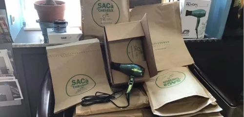 Écologie : des coiffeurs récupèrent vos cheveux pour lutter contre...