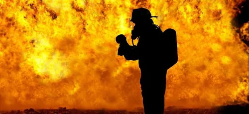 Maine-et-Loire : un gigantesque incendie à Neuillé