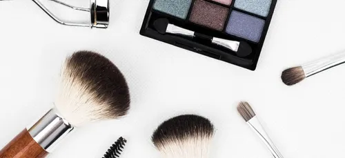 Isabel Marant sort une collection de maquillage avec L’Oréal Paris...