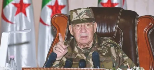 Le général de corps d'armée Ahmed Gaïd Salah: l'ANP accompagnera la...