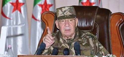 Algérie: Ahmed Gaïd Salah affirme  l'engagement "immuable" de...