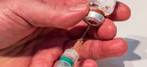 Vaccination contre la Covid : la colère des médecins libéraux...