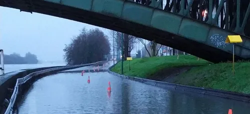 Le RER C perturbé par la crue de la Seine