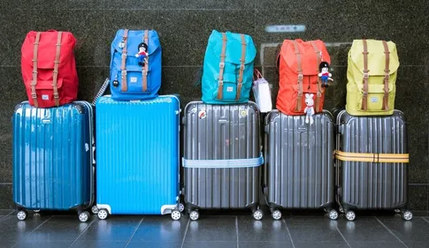 Minute Conso : attention à ce que vous ramenez dans les bagages de...