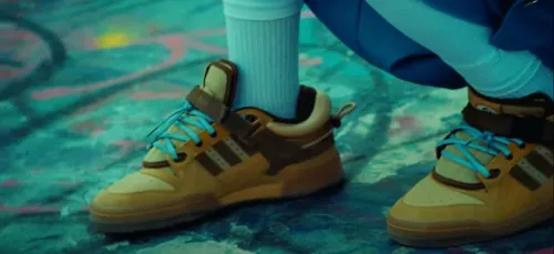 Bad Bunny dévoile ses baskets en collaboration avec Adidas (vidéo)