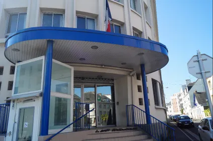 Saint-Nazaire : collier arraché en pleine rue, un jeune de 17 ans...