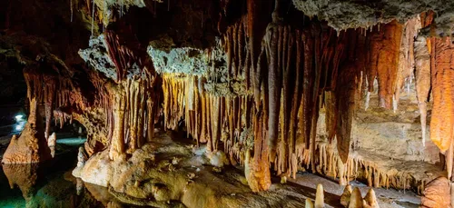Pyrénées-Orientales : la grotte de Fontrabiouse, la plus haute des...