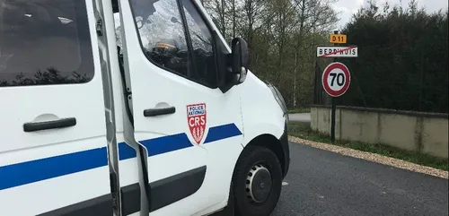 Emmanuel Macron à Berd’huis : "Plus de gendarmes que d’habitants !"