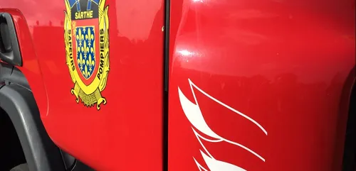 Des bouteilles de gaz en feu, plusieurs explosions entendues au Mans