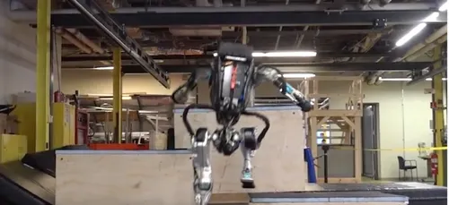 Ce robot ressemble terriblement à un humain ! (vidéo)